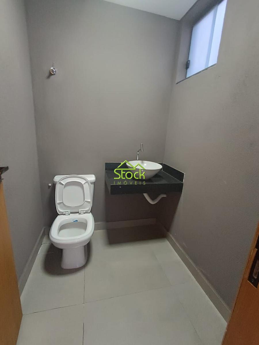 Casa, Jardim Imperial, 3 Quartos, 2 Vagas, 1 Suíte