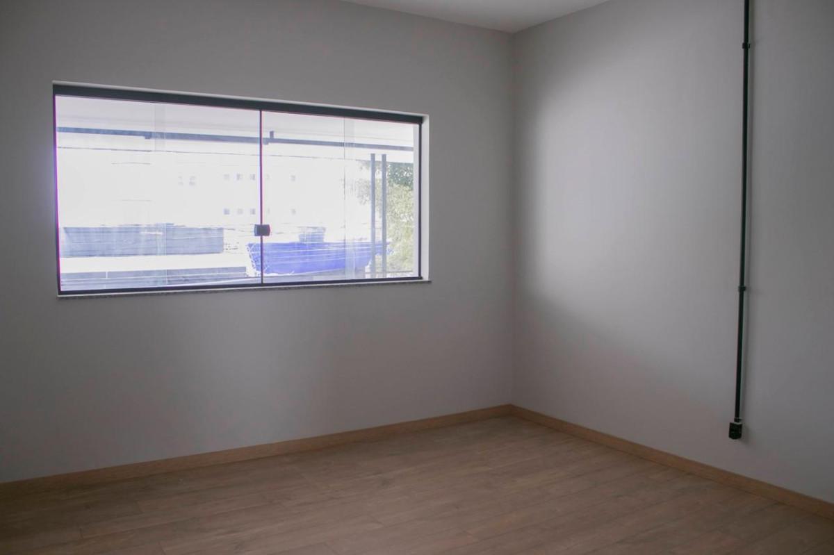 Casa Comercial, Colégio Batista, 5 Quartos, 3 Vagas