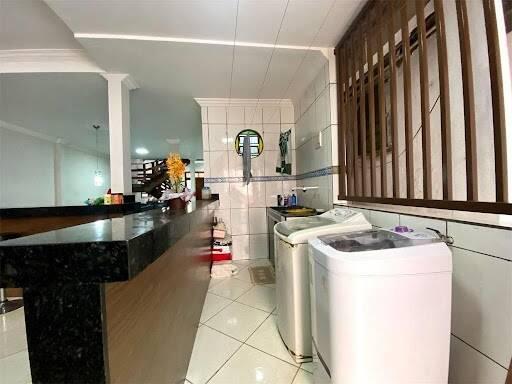 Casa, Industrial, 3 Quartos, 2 Vagas, 1 Suíte