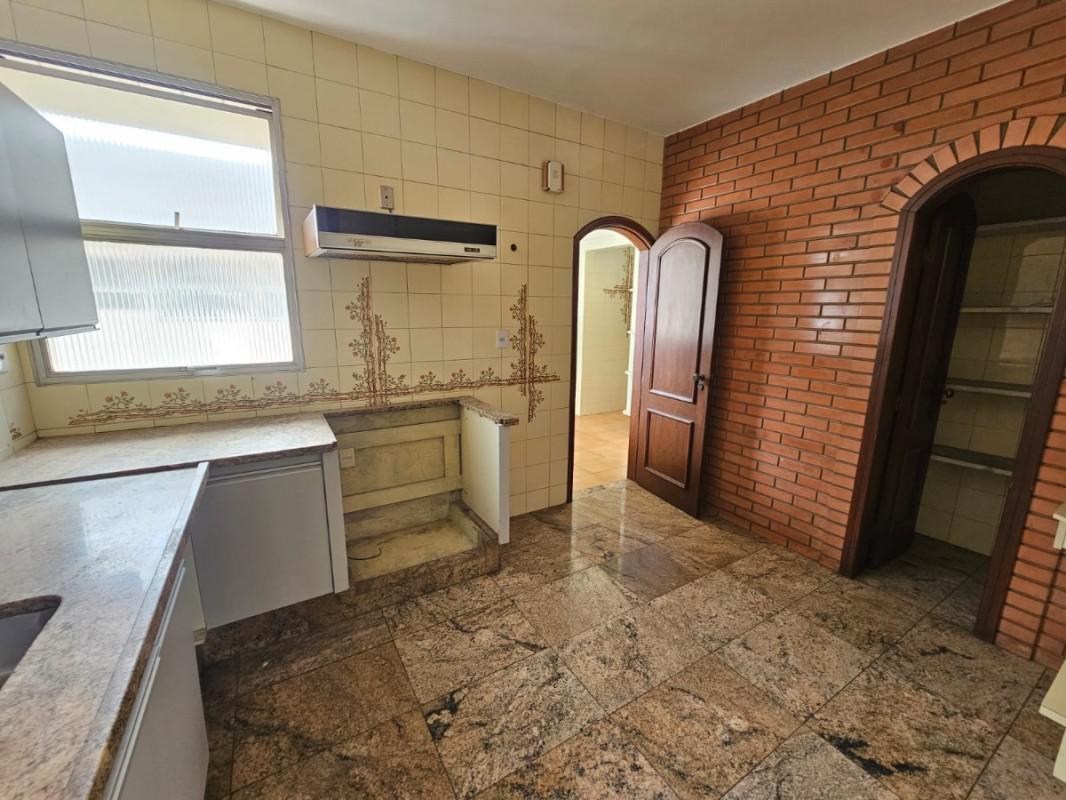 Apartamento, Savassi, 4 Quartos, 2 Vagas, 1 Suíte