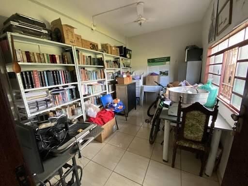 Casa, Caladinho, 4 Quartos, 7 Vagas, 1 Suíte