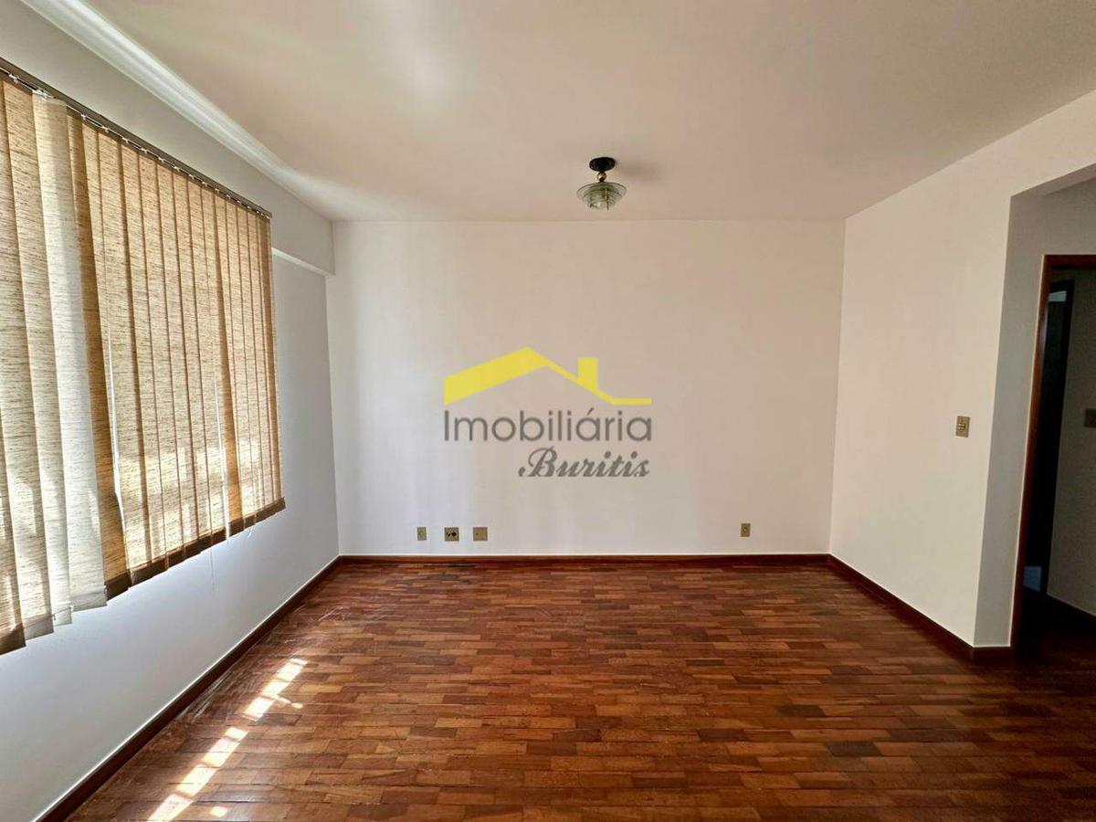 Apartamento, Estoril, 2 Quartos, 2 Vagas
