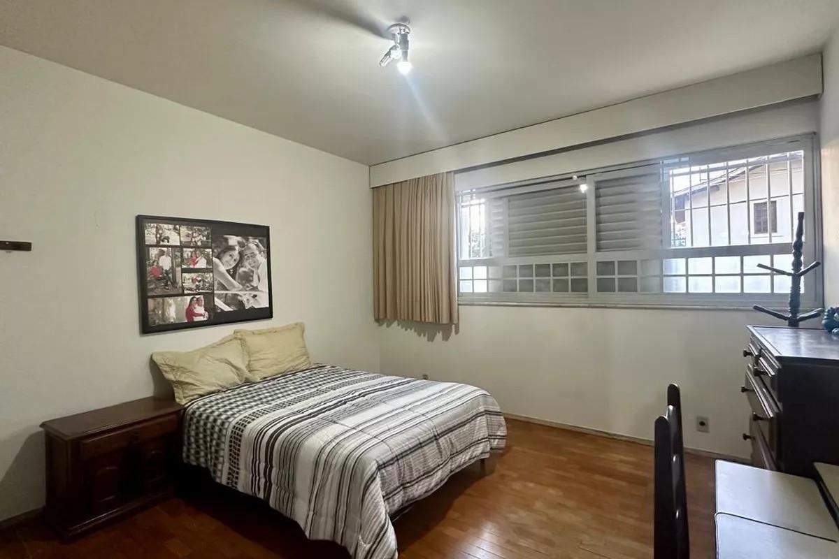Casa, Serra, 4 Quartos, 4 Vagas, 1 Suíte