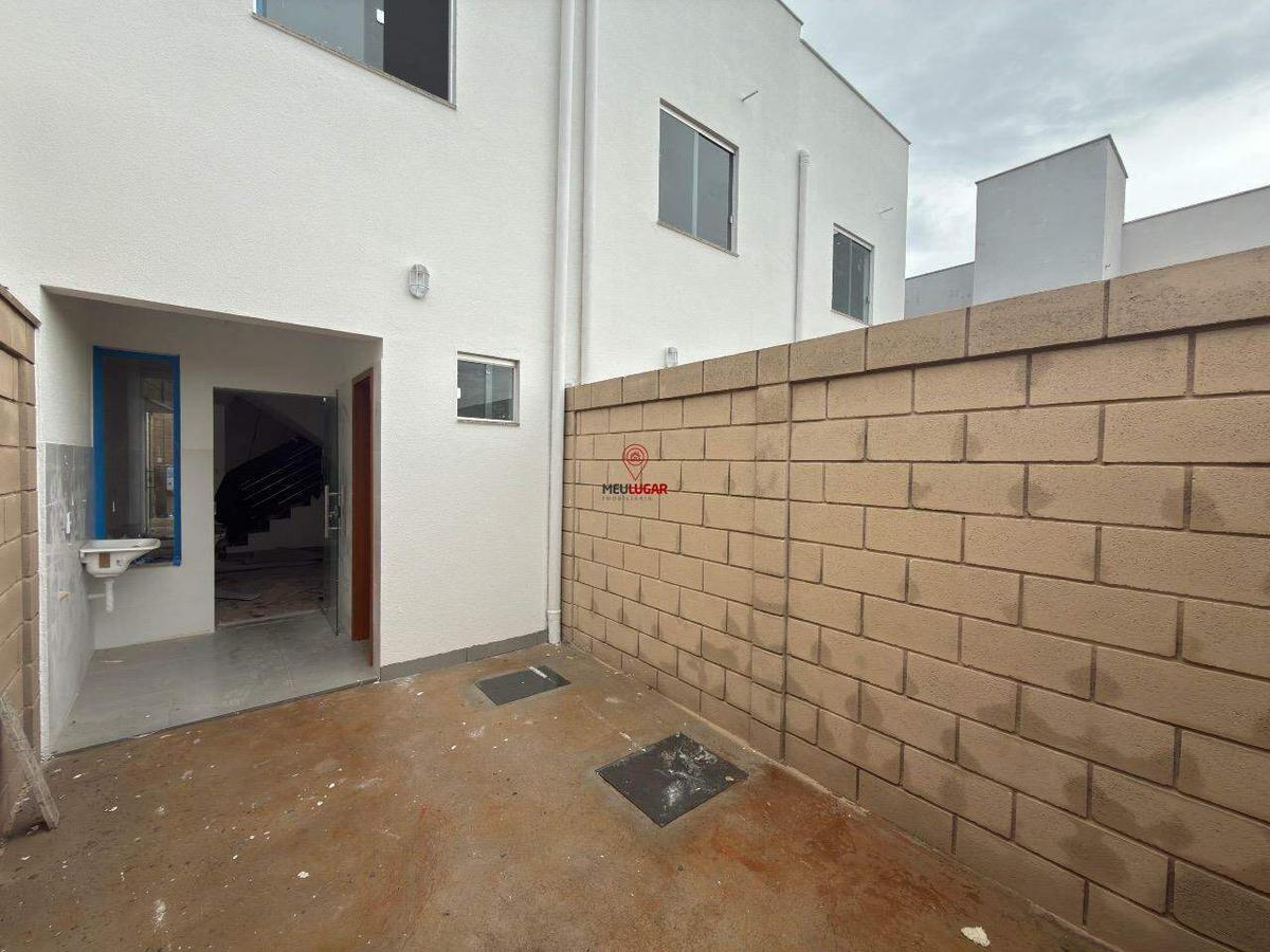 Casa, Novo Barreirinho, 2 Quartos, 1 Vaga