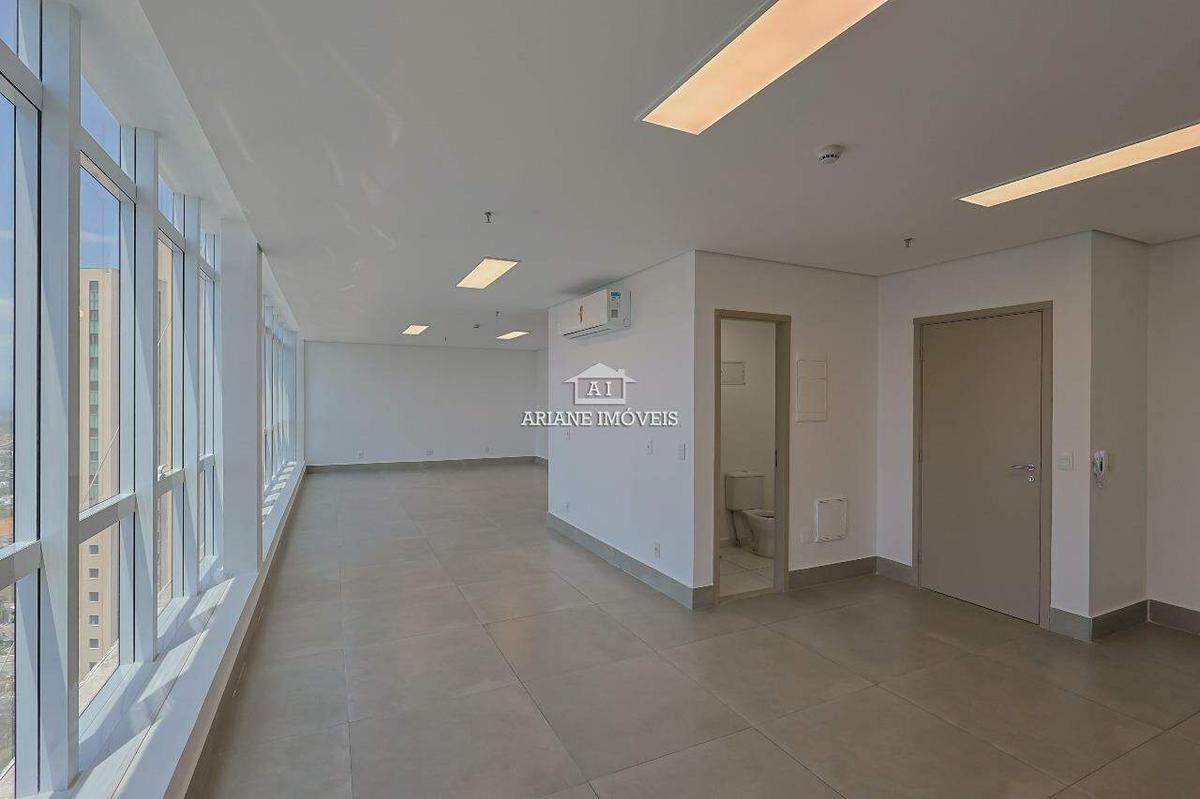 Sala, Vila da Serra, 0 Quarto, 2 Vagas
