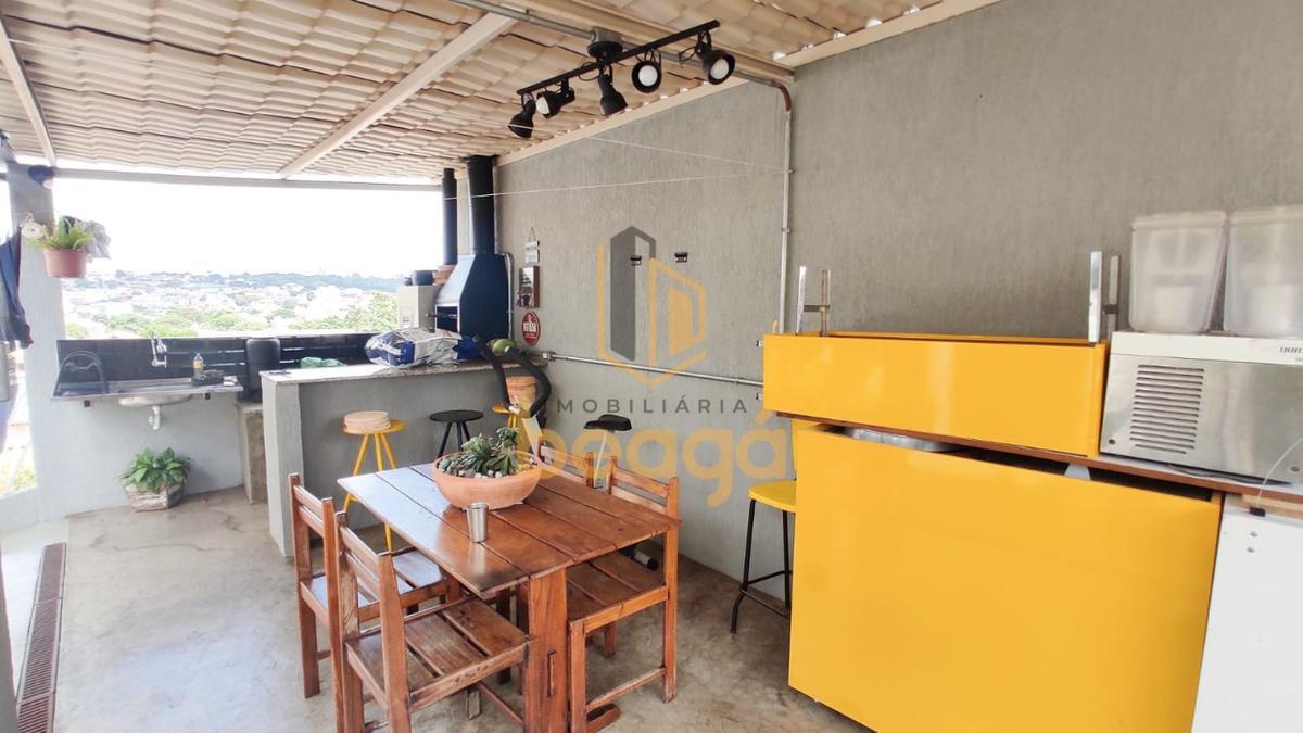 Casa, Santa Terezinha, 5 Quartos, 4 Vagas, 1 Suíte