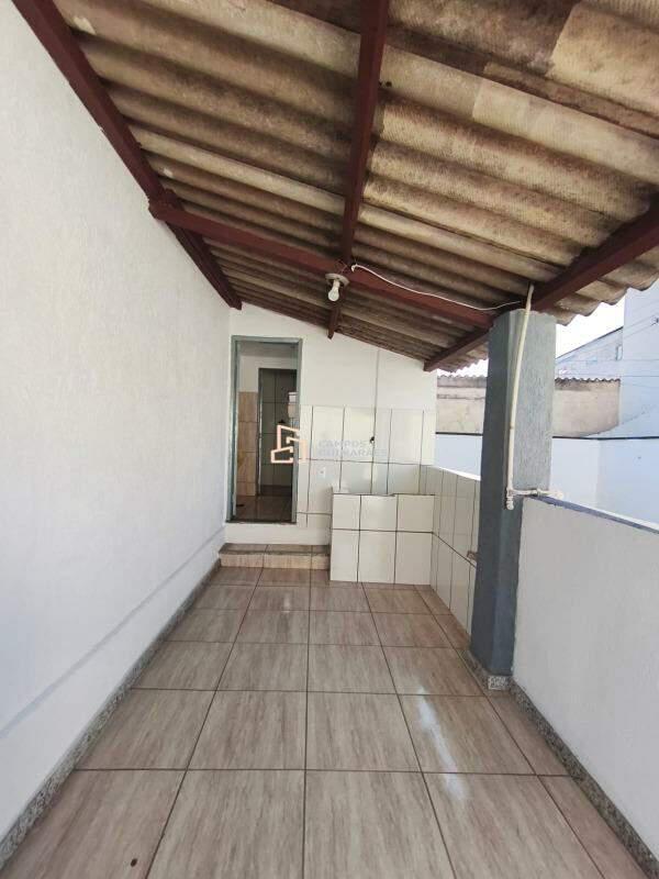 Casa, Industrial, 2 Quartos, 3 Vagas