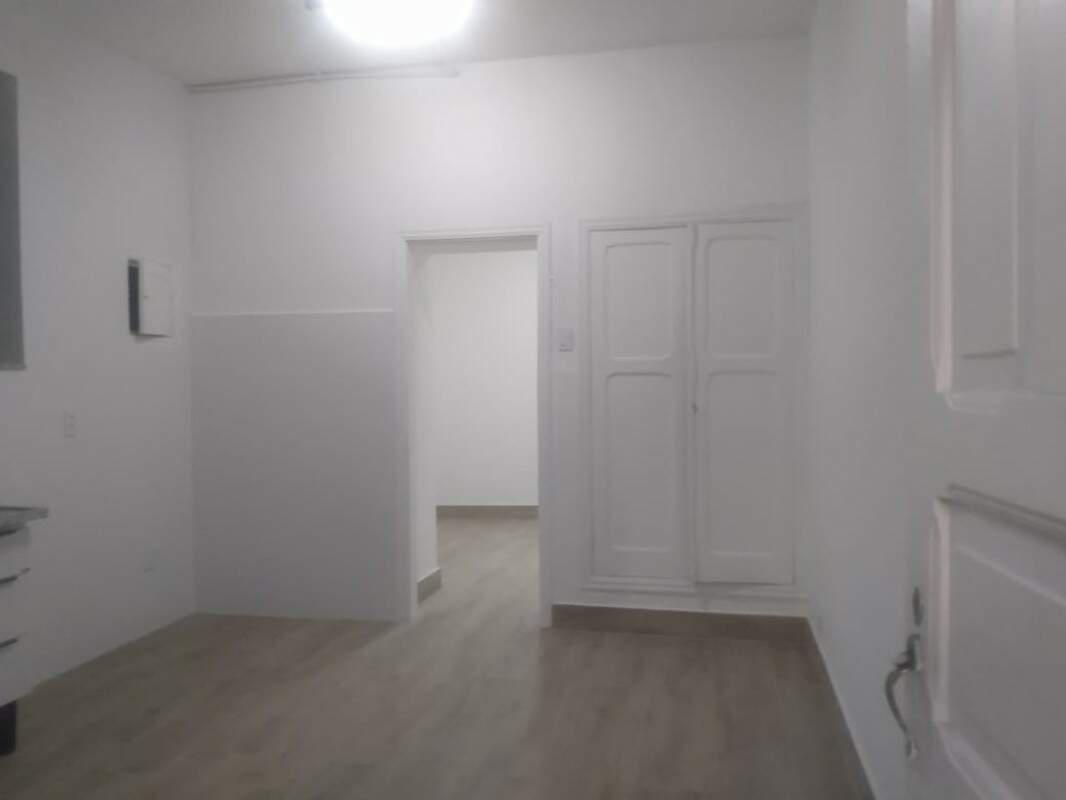 Casa, Floresta, 3 Quartos, 8 Vagas, 1 Suíte