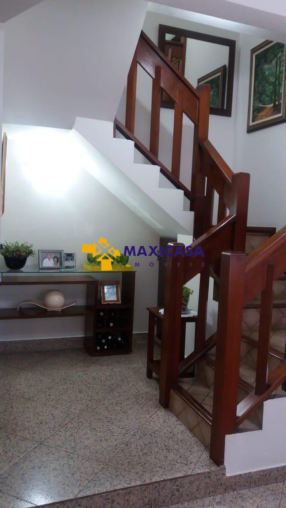 Casa, Caiçaras, 4 Quartos, 3 Vagas, 1 Suíte