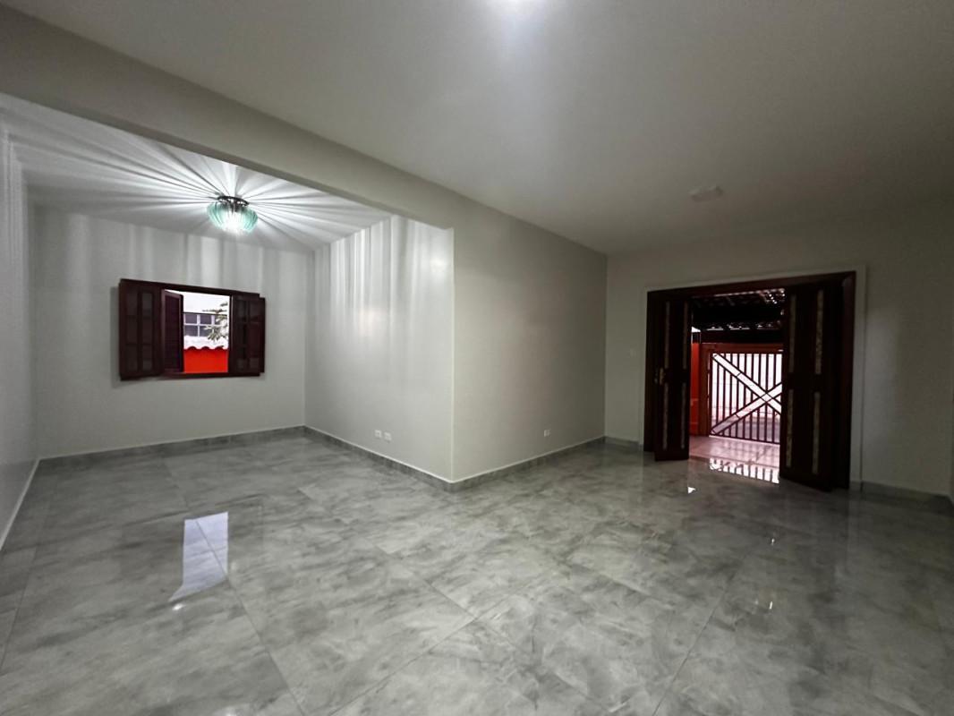Casa, Centro, 3 Quartos, 2 Vagas, 1 Suíte