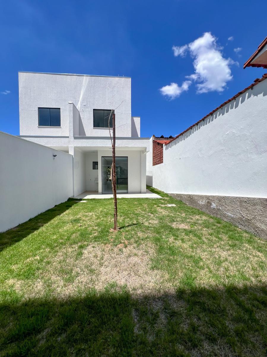 Casa, Planalto, 3 Quartos, 4 Vagas, 3 Suítes