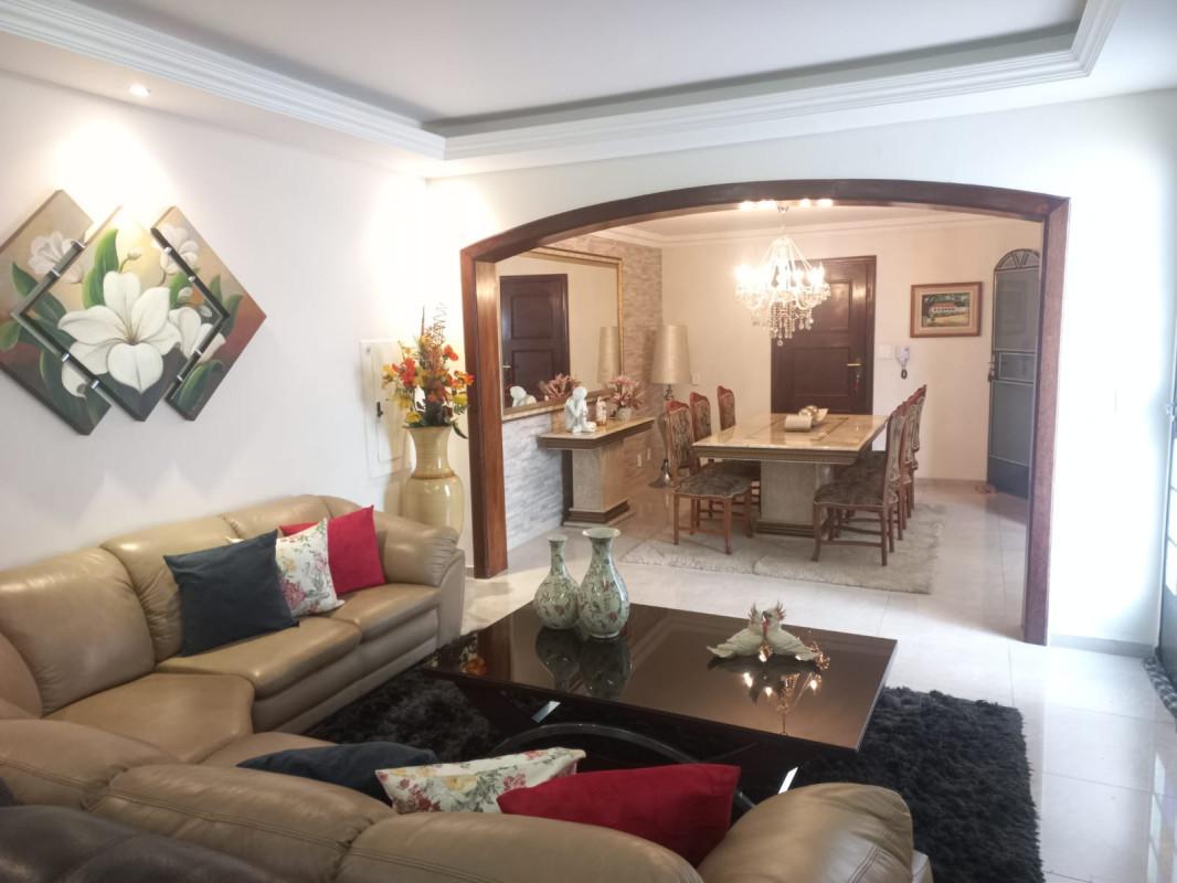Casa, Itapoã, 3 Quartos, 2 Vagas, 1 Suíte