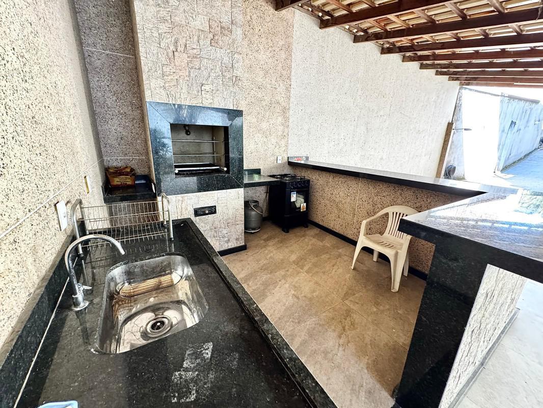 Casa, Parque Xangri-lá, 4 Quartos, 8 Vagas, 2 Suítes