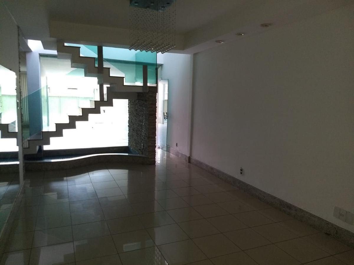 Casa, Santa Maria, 5 Quartos, 3 Vagas, 1 Suíte