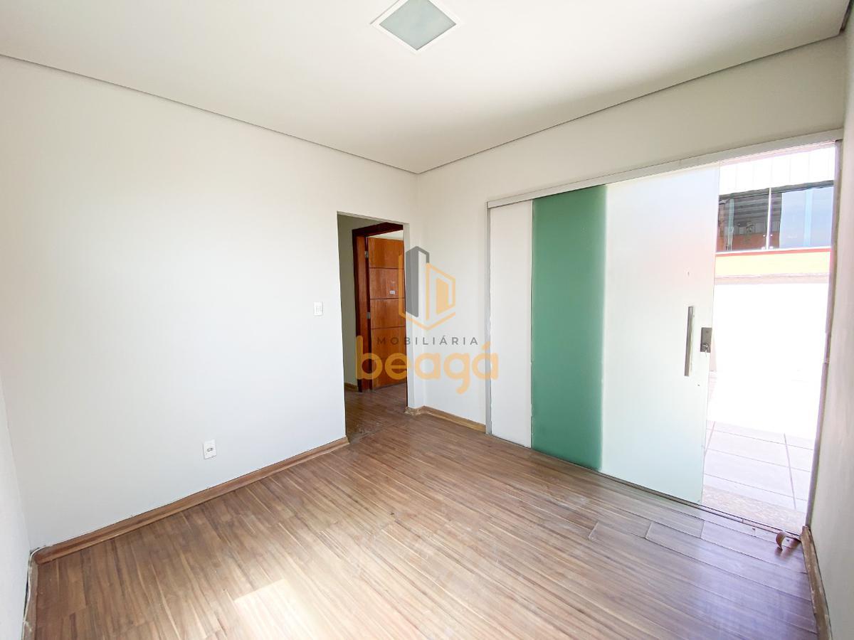 Casa, Parque Turistas, 4 Quartos, 2 Vagas, 2 Suítes