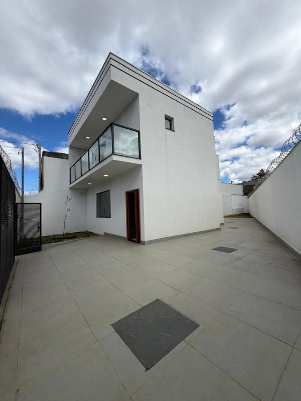 Casa, Santa Helena (barreiro), 3 Quartos, 3 Vagas, 1 Suíte
