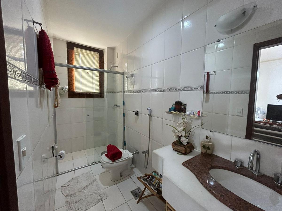 Casa, Pirajá, 4 Quartos, 4 Vagas, 2 Suítes