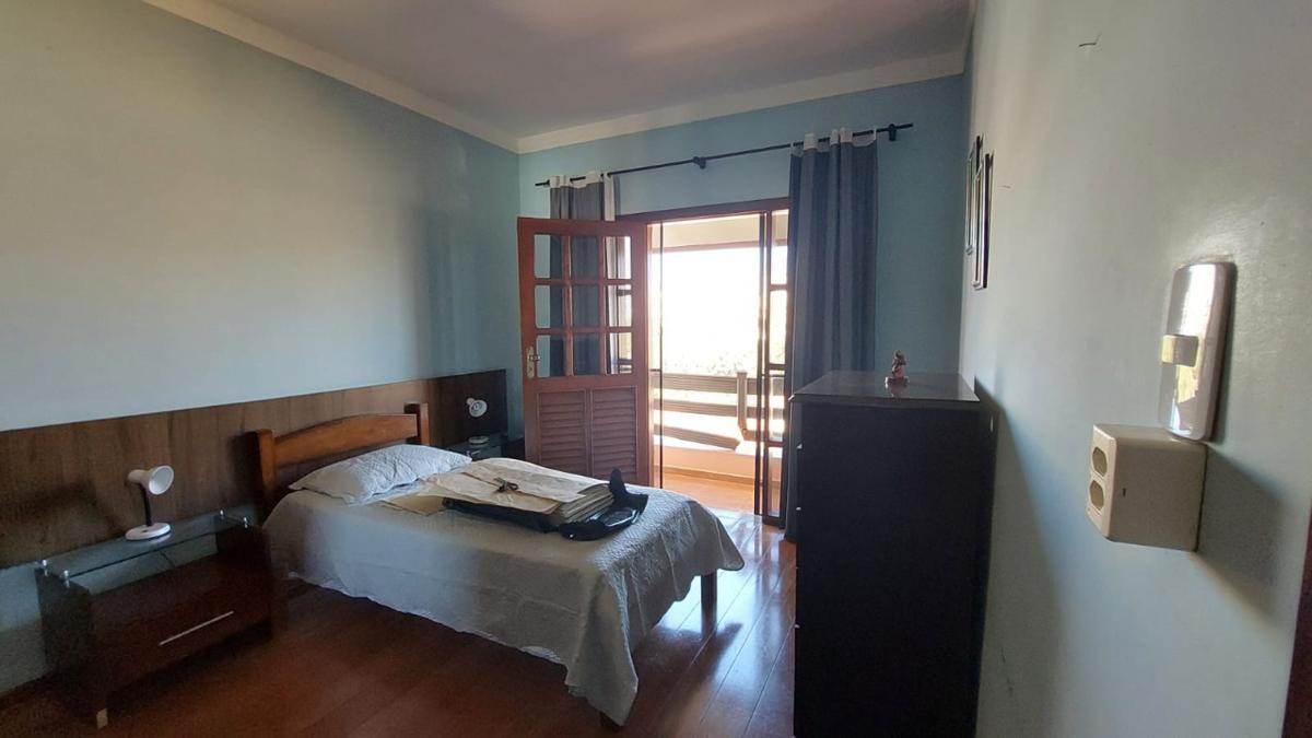 Casa, Jardim Europa, 3 Quartos, 3 Vagas, 1 Suíte