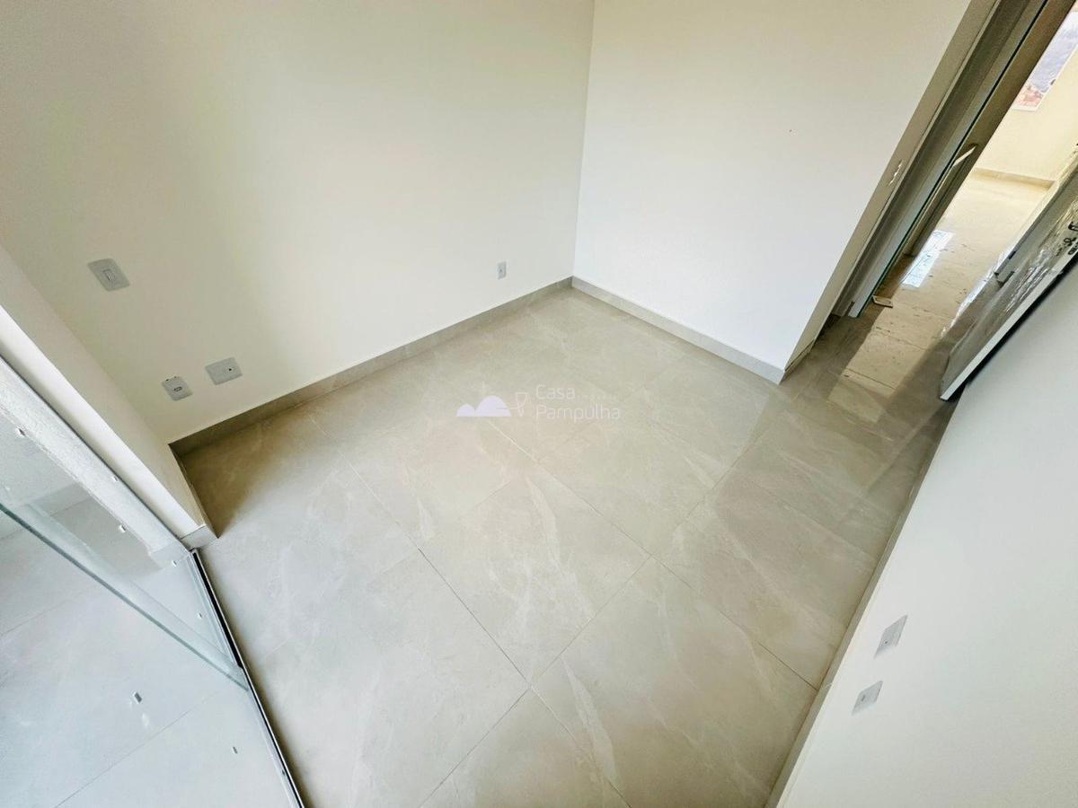 Casa, Floramar, 2 Quartos, 1 Vaga, 2 Suítes