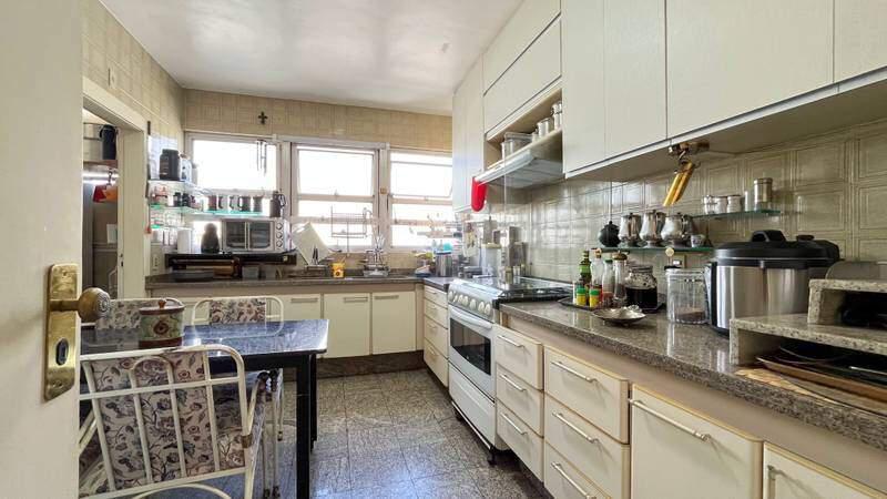 Apartamento, Funcionários, 4 Quartos, 2 Vagas, 1 Suíte