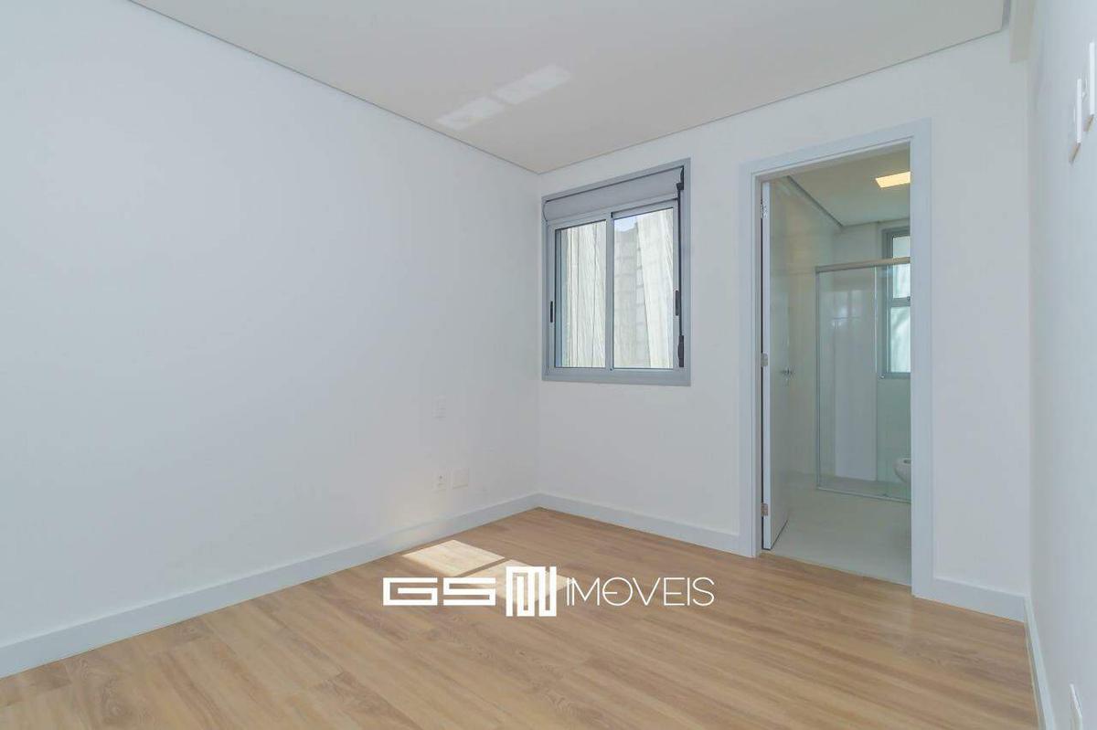 Apartamento, Sagrada Família, 3 Quartos, 2 Vagas, 1 Suíte