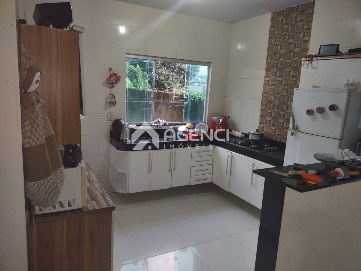 Casa, Industrial Itaú, 2 Quartos, 0 Vaga, 0 Suíte