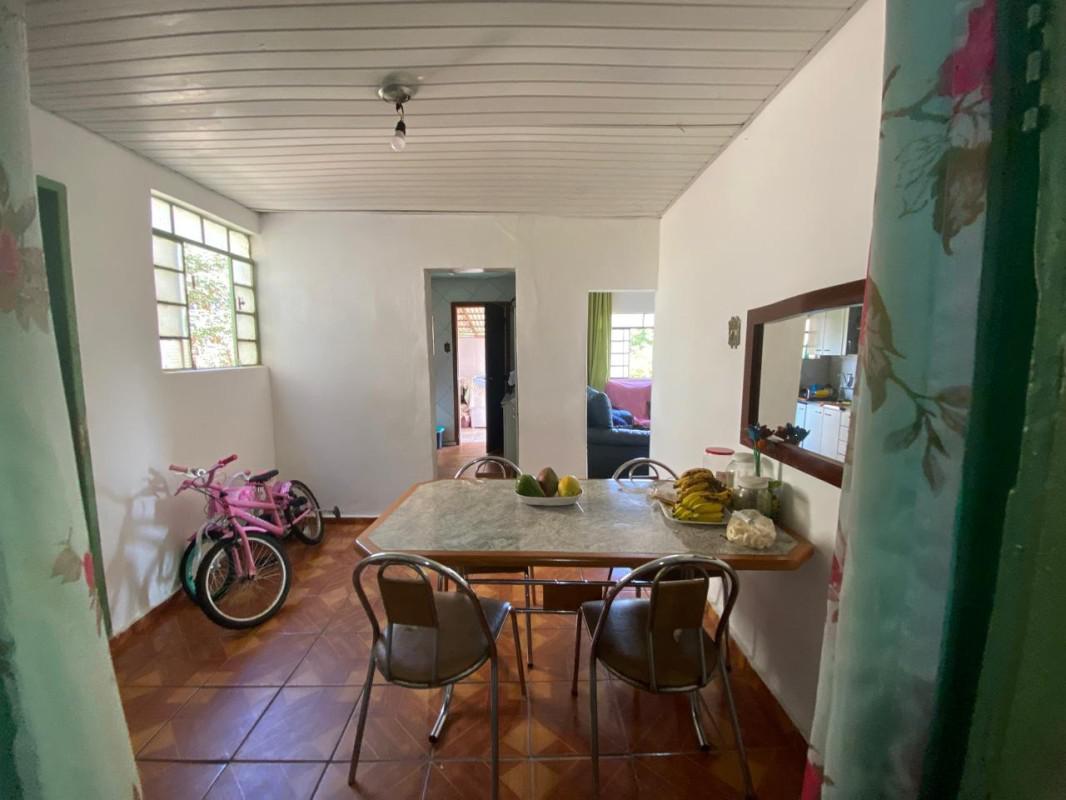 Casa, Nova Esperança, 4 Quartos, 1 Vaga, 1 Suíte