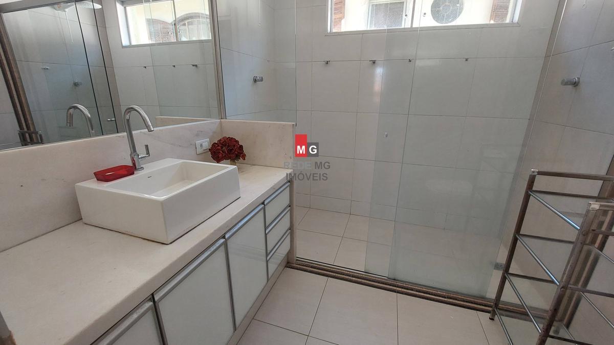 Casa, Ouro Preto, 4 Quartos, 4 Vagas, 1 Suíte