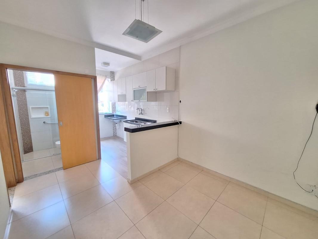Apartamento, Sagrada Família, 1 Quarto, 0 Vaga