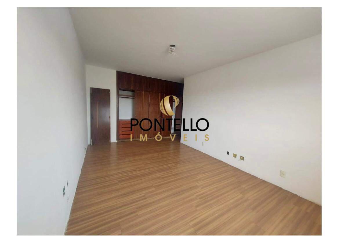 Casa, Cachoeirinha, 4 Quartos, 1 Vaga, 3 Suítes