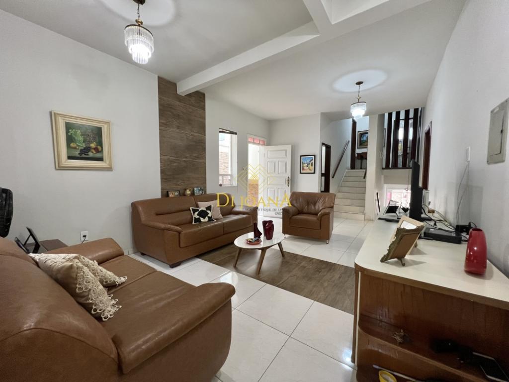 Casa, Ingá Alto, 4 Quartos, 4 Vagas, 2 Suítes