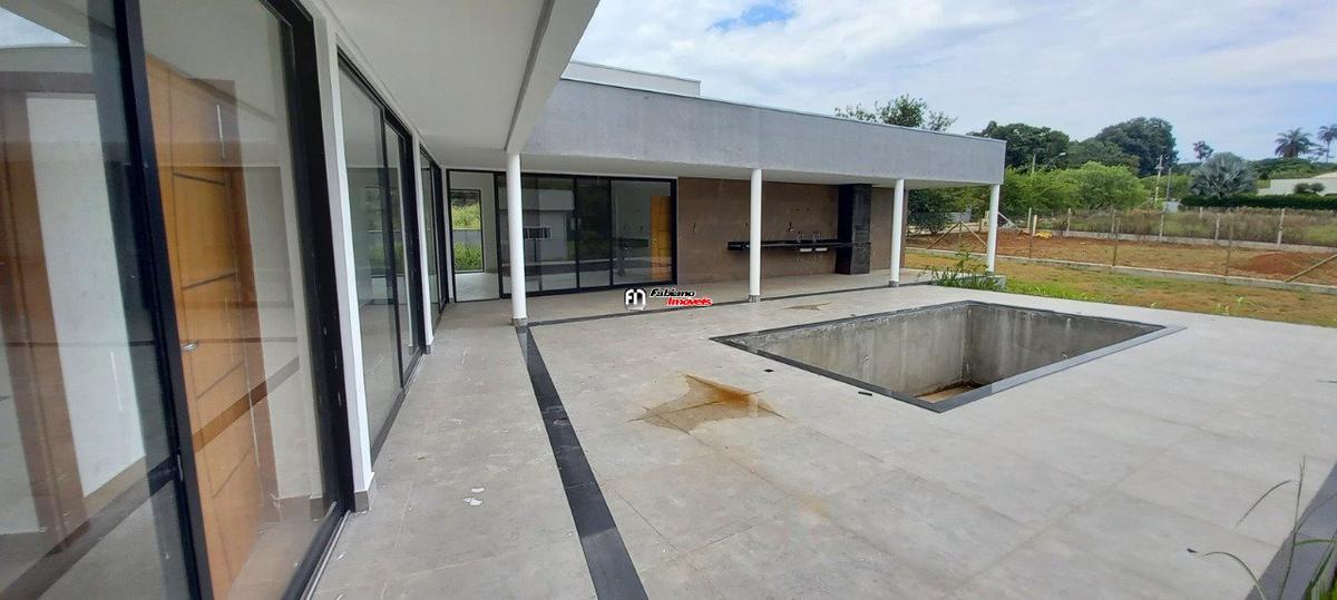 Casa, Campinho, 3 Quartos, 4 Vagas, 3 Suítes