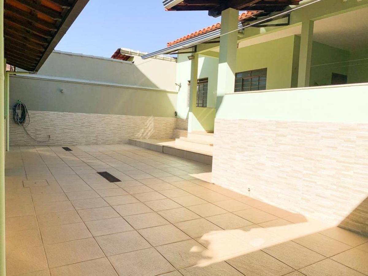 Casa, Serrano, 4 Quartos, 3 Vagas, 1 Suíte