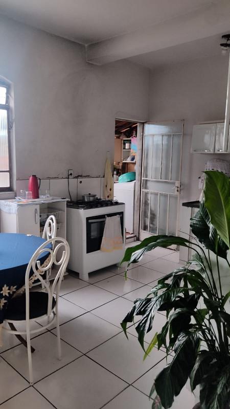 Casa, Industrial, 4 Quartos, 1 Vaga, 1 Suíte