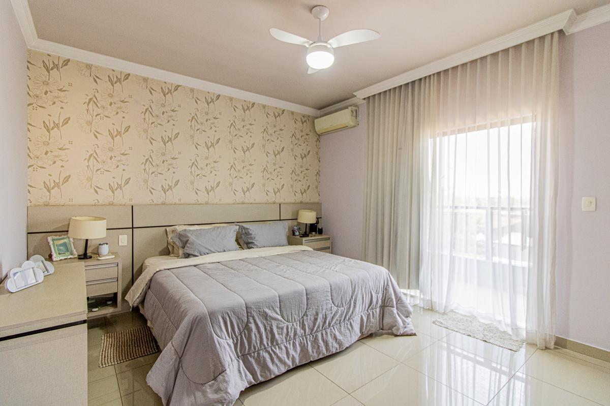 Casa, Granja Ouro Branco, 3 Quartos, 10 Vagas, 1 Suíte