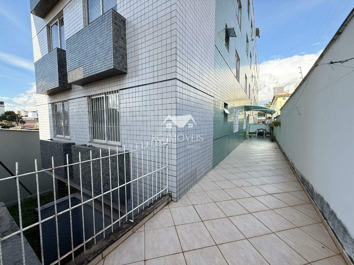 Apartamento, Barreiro, 3 Quartos, 2 Vagas, 1 Suíte