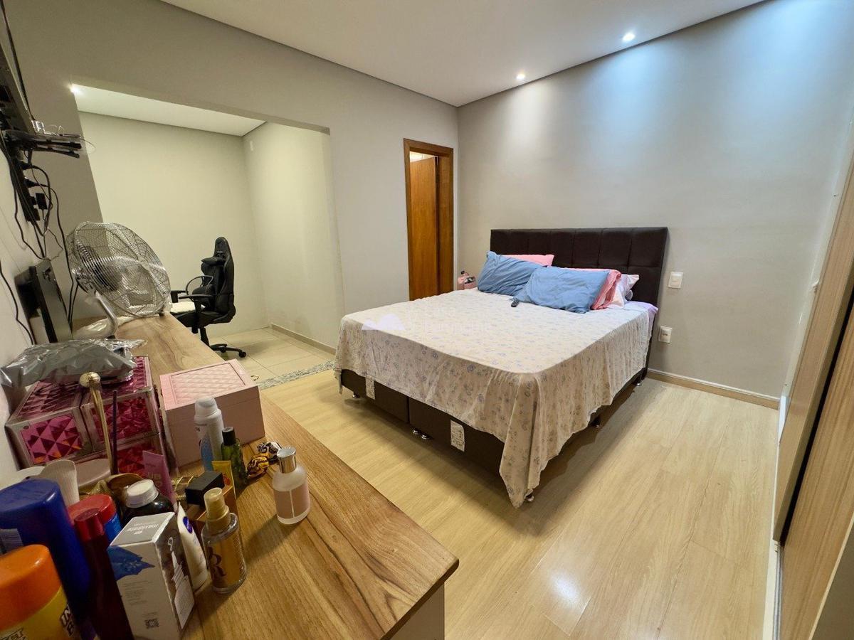Casa, Jardim Leblon, 3 Quartos, 3 Vagas, 1 Suíte