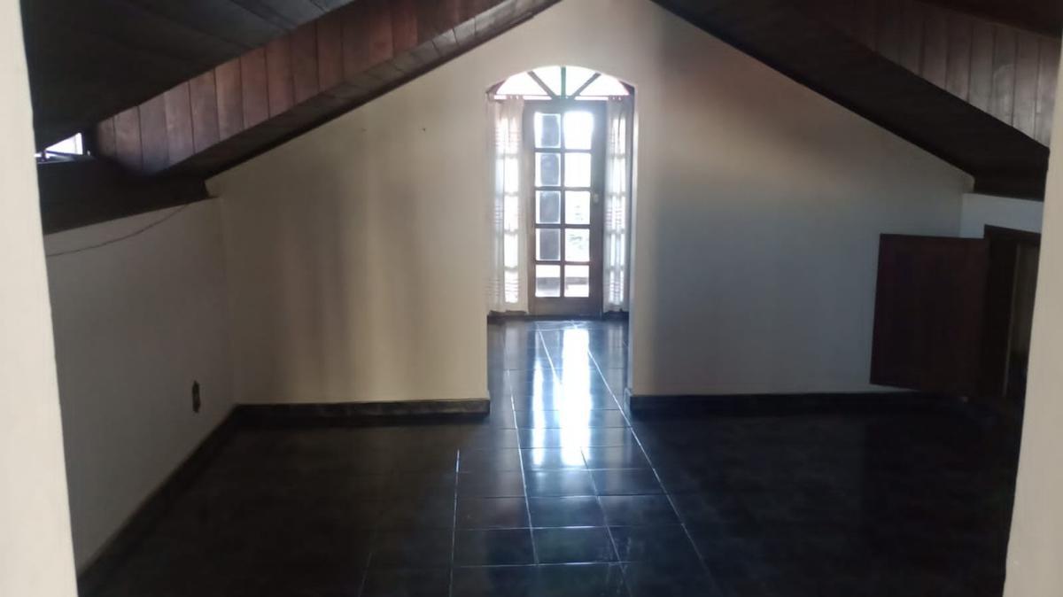 Casa, Santa Cruz, 3 Quartos, 4 Vagas, 1 Suíte