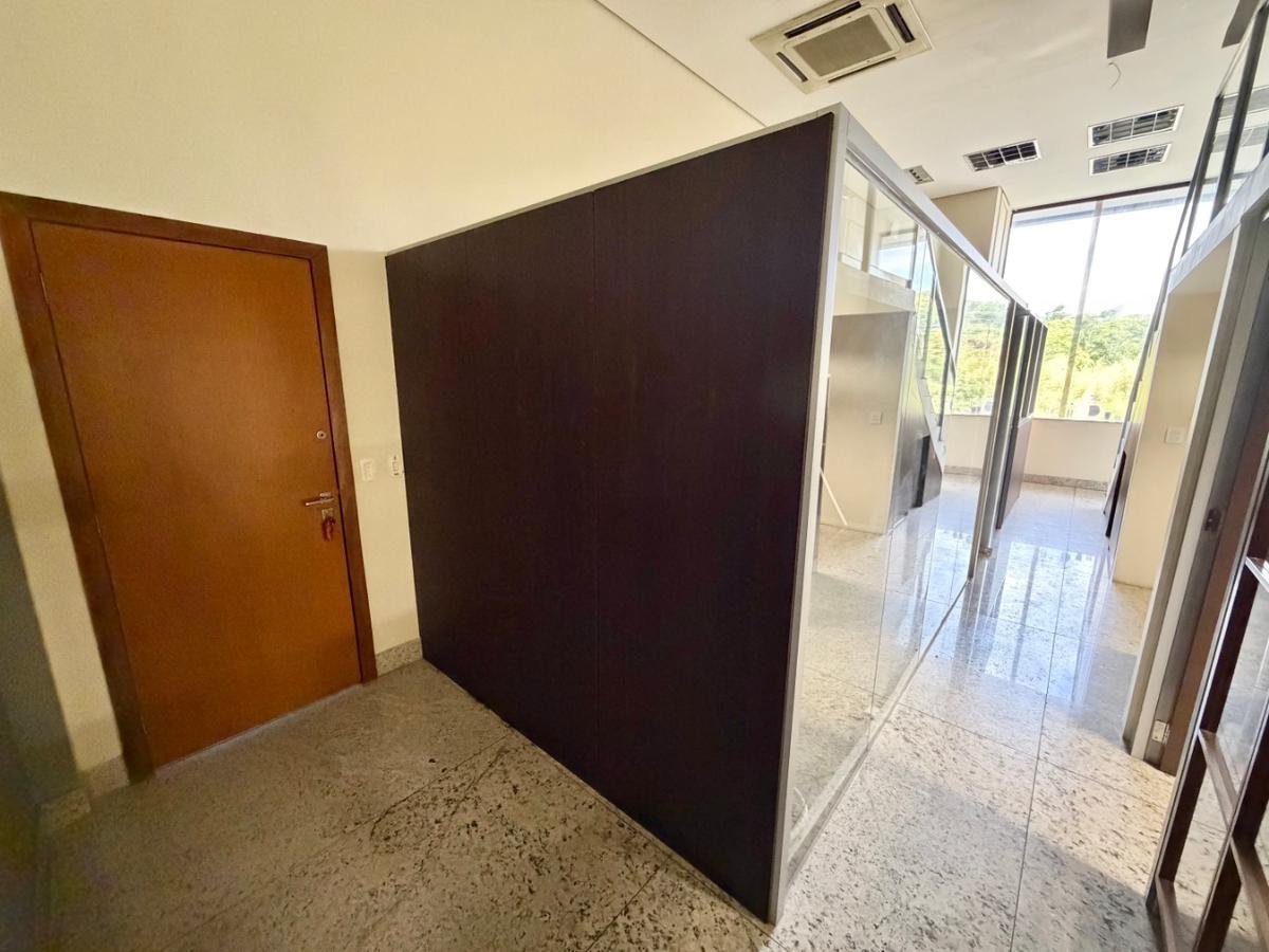 Sala, São José, 0 Quarto, 3 Vagas