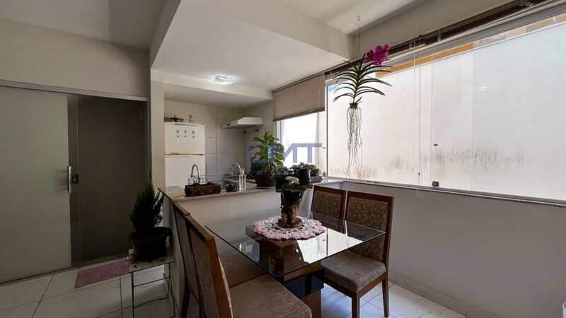 Casa, Santa Efigênia, 3 Quartos, 2 Vagas, 2 Suítes