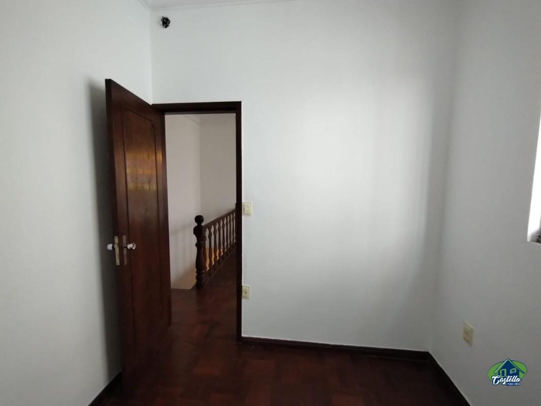 Casa, Concórdia, 4 Quartos, 2 Vagas, 1 Suíte