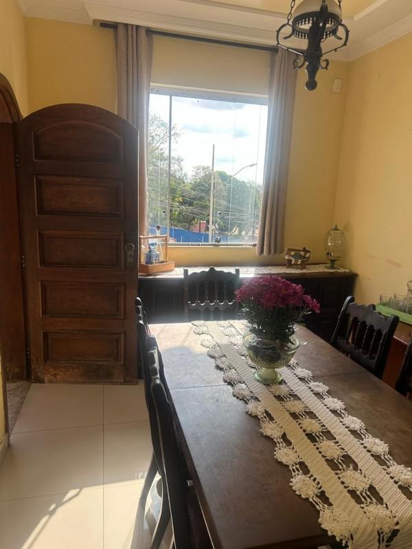 Casa, Pirajá, 3 Quartos, 8 Vagas, 1 Suíte