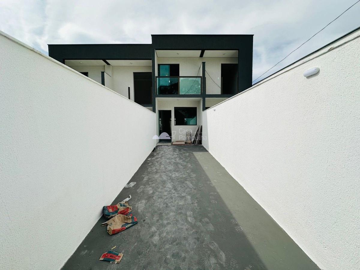 Casa, Candelária, 2 Quartos, 2 Vagas, 1 Suíte
