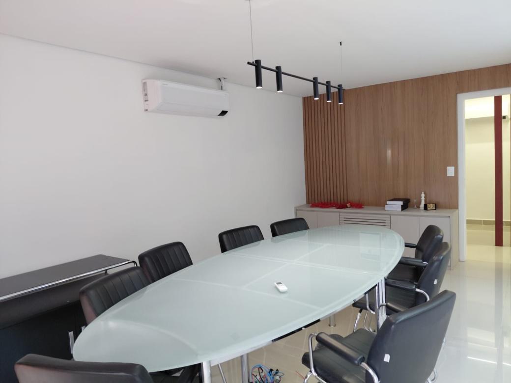 Sala, Funcionários, 1 Vaga