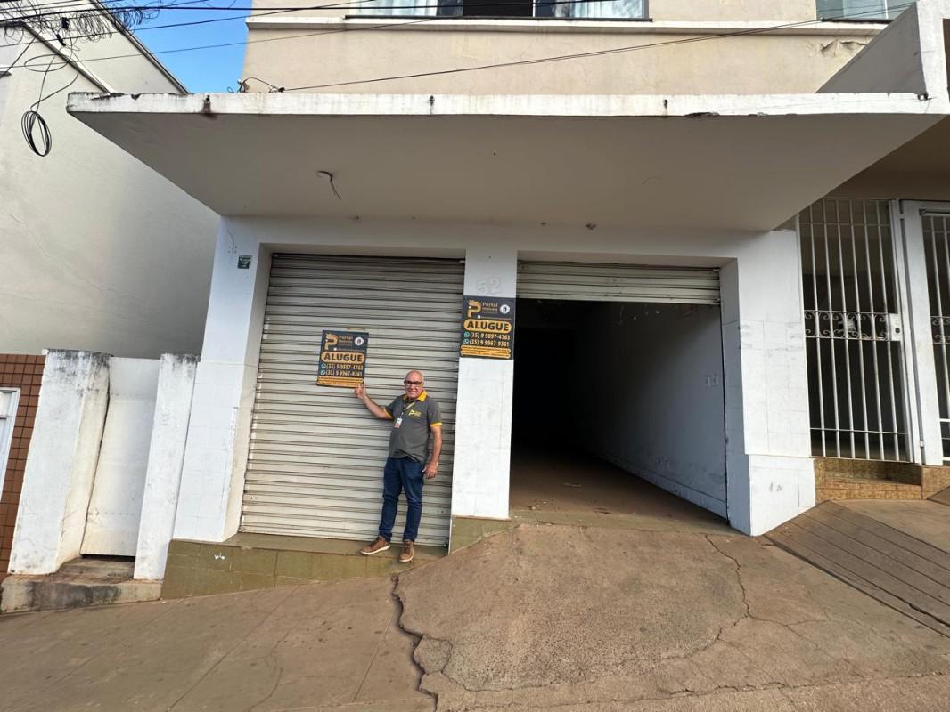Andar, Centro, 0 Quarto, 0 Vaga