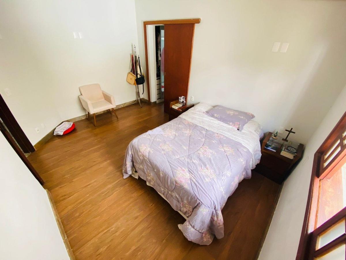 Casa, Trevo, 3 Quartos, 8 Vagas, 1 Suíte