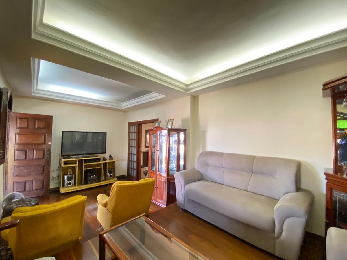 Casa, Horto, 4 Quartos, 7 Vagas, 2 Suítes