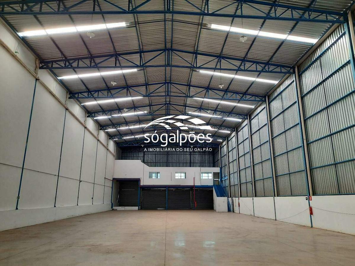 Galpão, Bandeirinhas, 4 Vagas