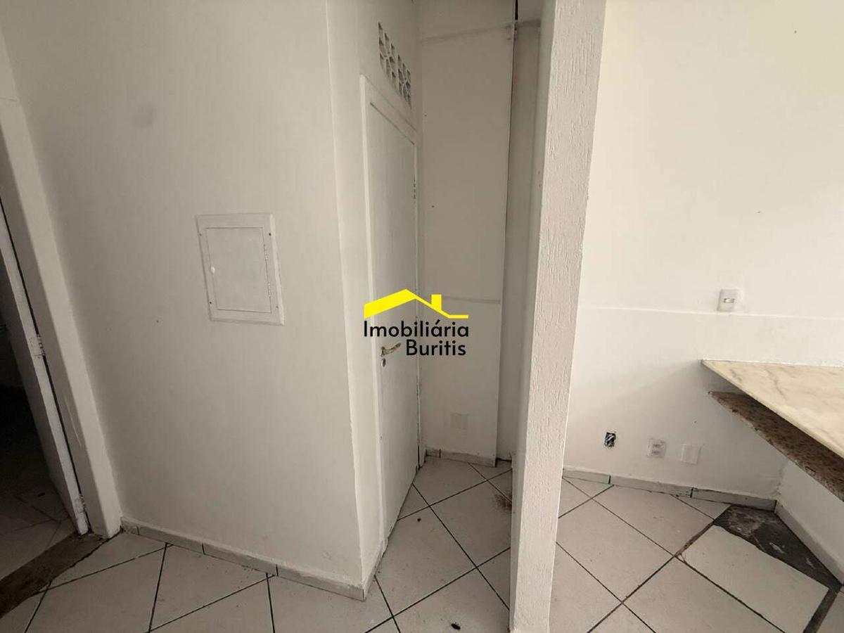 Loja, Estoril, 1 Vaga