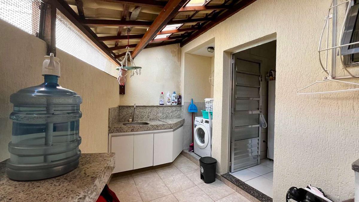 Casa, Camargos, 2 Quartos, 2 Vagas, 1 Suíte